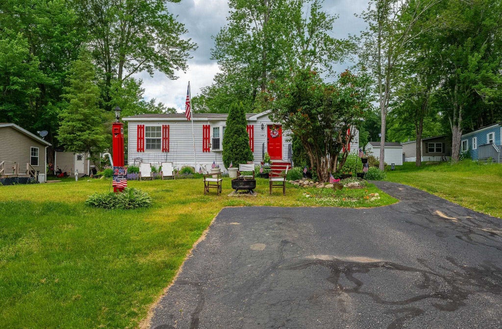 Photo of 446 Emerald Drive, Barrington, NH 03825 (MLS # 5093567)