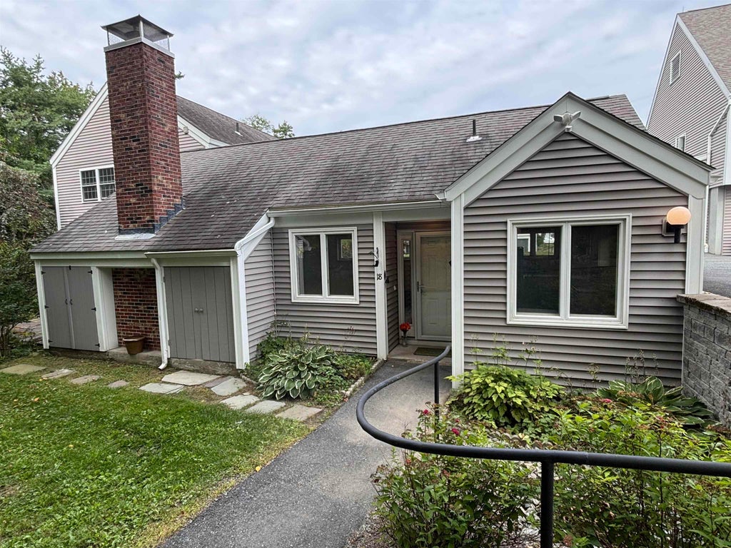 Photo of 18 Hilltop Place #18, New London, NH 03257 (MLS # 5109064)