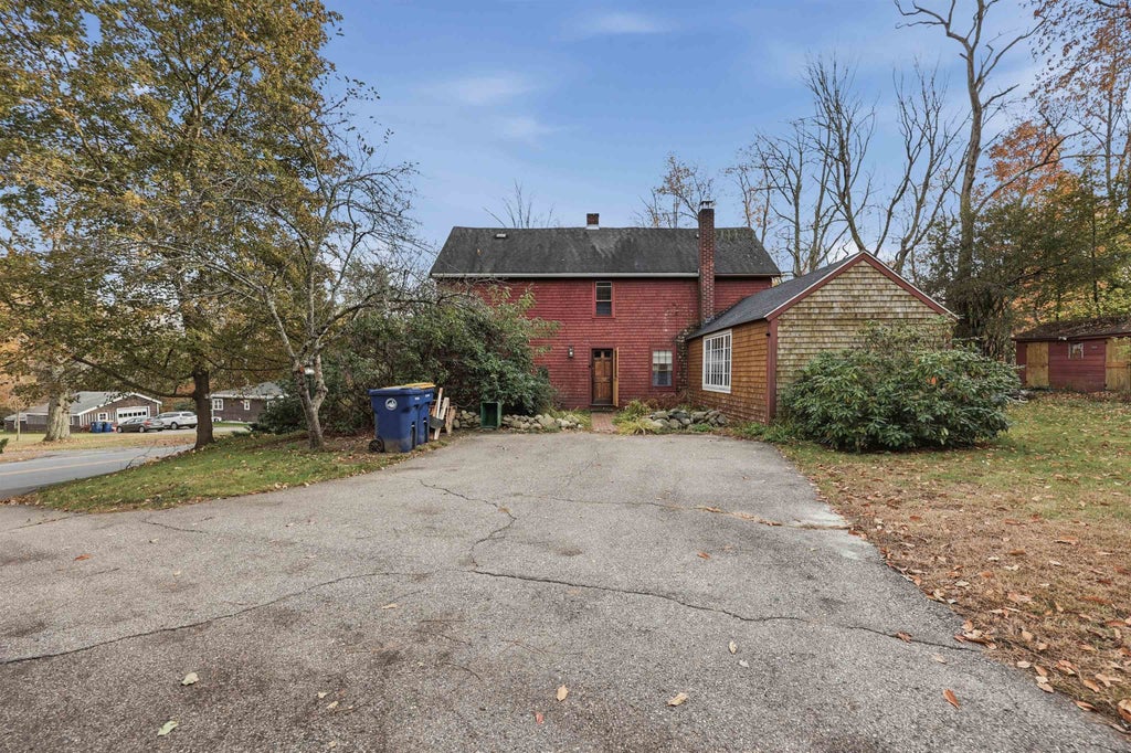 Photo of 62 Kingston Road, Plaistow, NH 03865 (MLS # 5116367)