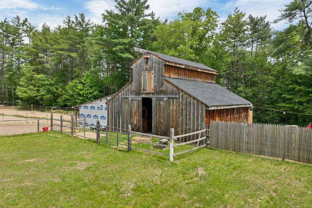Photo of 341 Hill Road, Franklin, NH 03235 (MLS # 5091893)