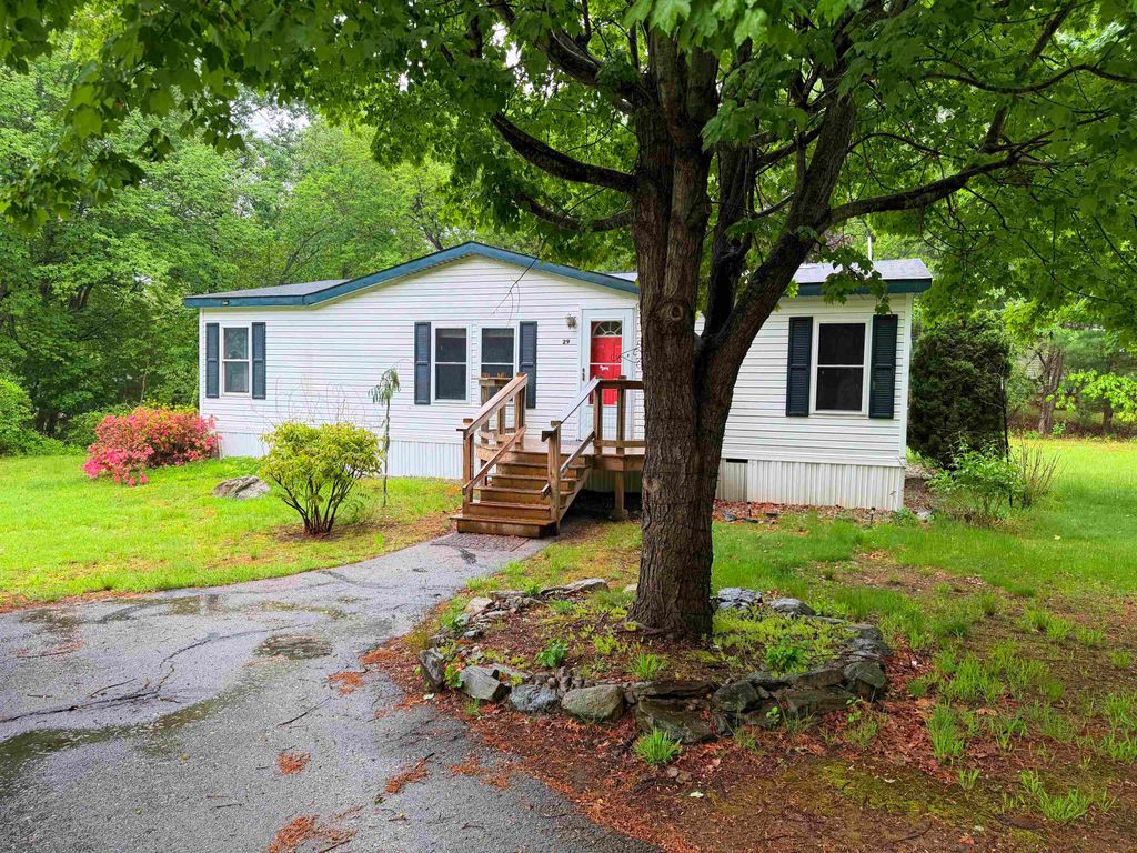 Photo of 97 Fordway Extension #29, Derry, NH 03038 (MLS # 5090817)