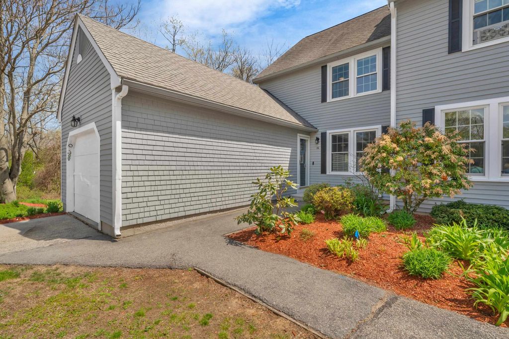 Photo of 16 Sullivan Court, Salem, NH 03079 (MLS # 5090858)