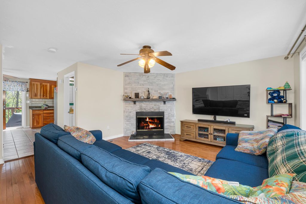 Photo of 16 Sullivan Court, Salem, NH 03079 (MLS # 5090858)