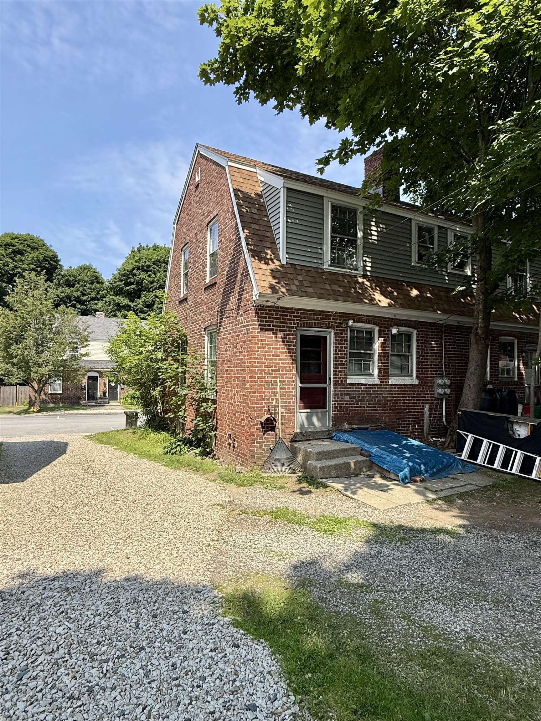113 Raleigh Way