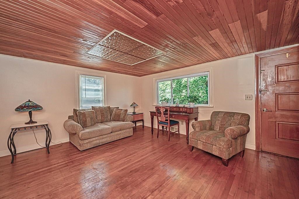 18 Pershing Street