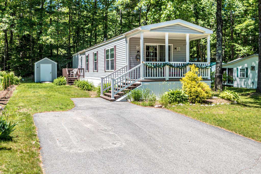 Photo of 153 Fox Hill Lane, Conway, NH 03813 (MLS # 5093930)