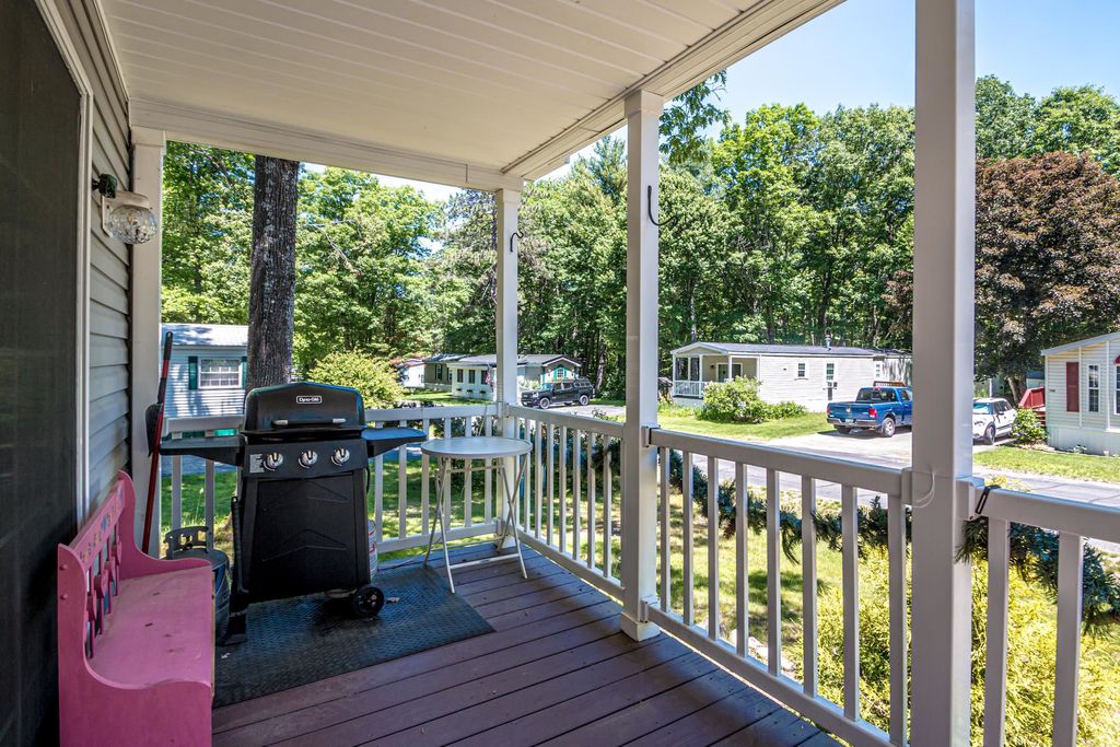 Photo of 153 Fox Hill Lane, Conway, NH 03813 (MLS # 5093930)