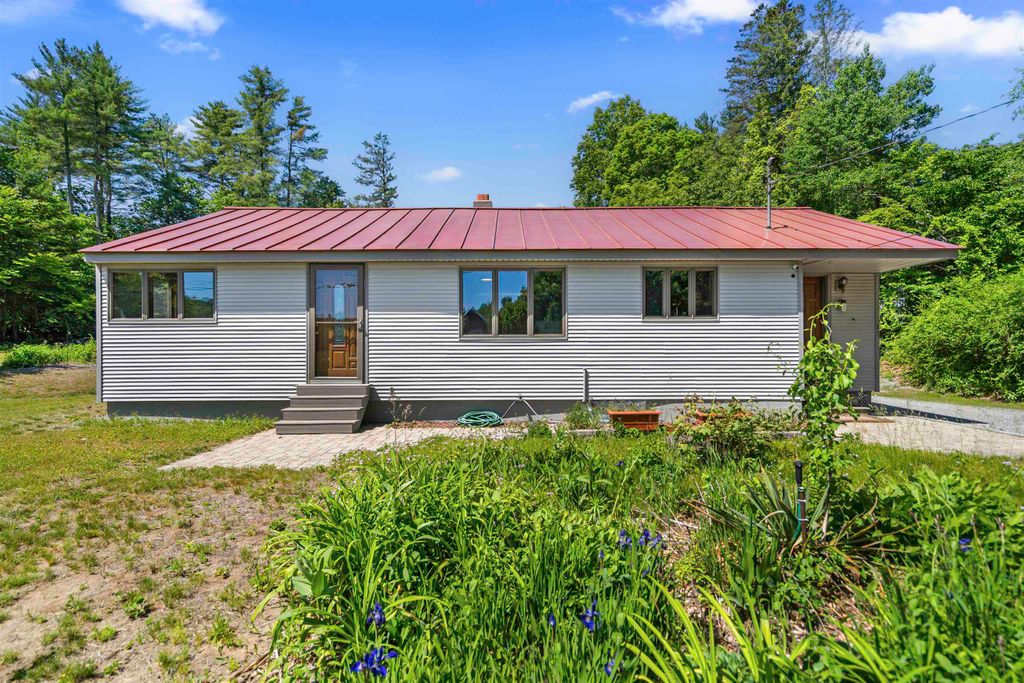 Photo of 35 Tyler Road, Hopkinton, NH 03229 (MLS # 5094866)
