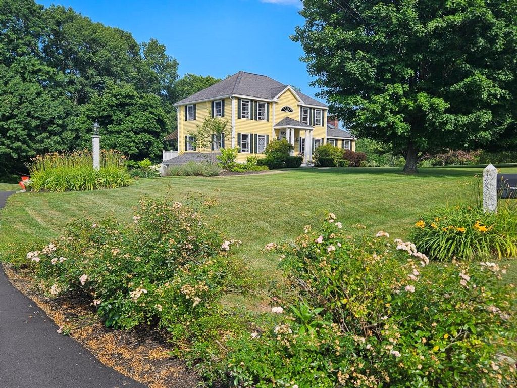 Photo of 28 Pheasant Run, East Kingston, NH 03827 (MLS # 5100870)