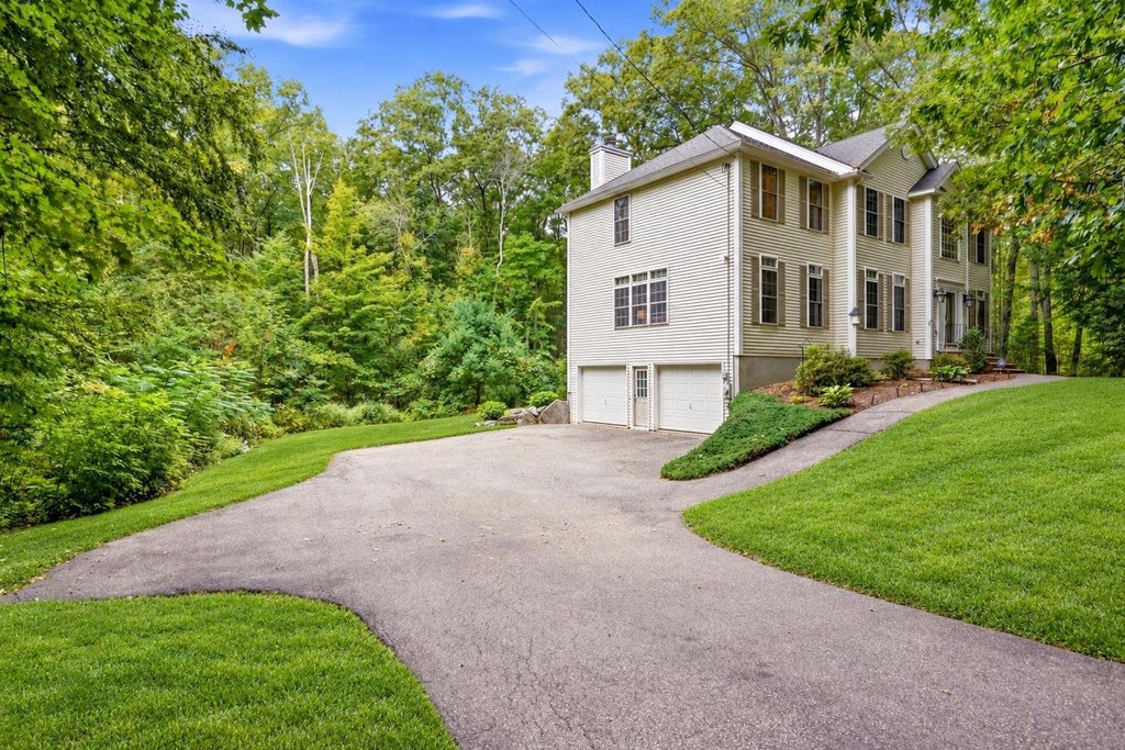 Photo of 98 Webster Lane, Chester, NH 03036 (MLS # 5110921)