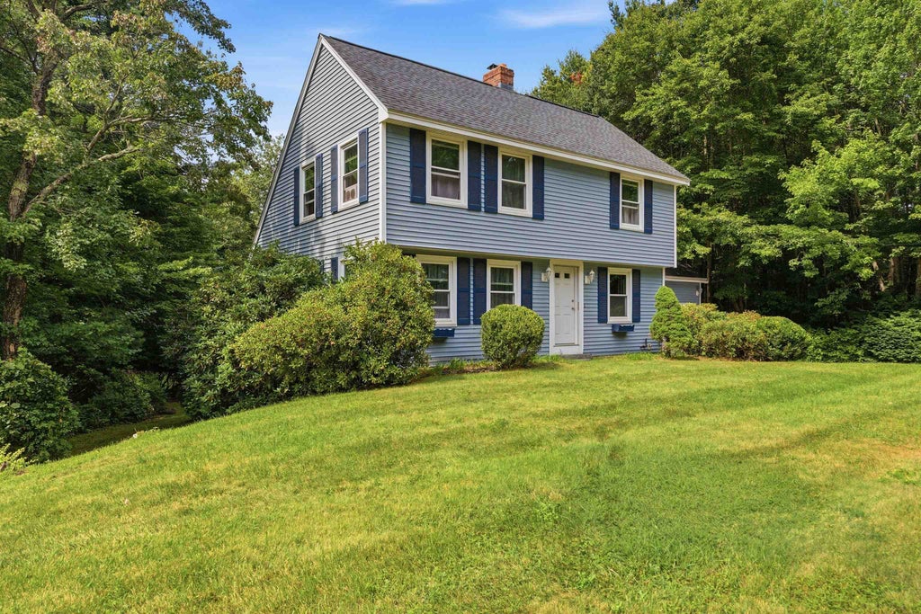 Photo of 294 Cross Road, Pembroke, NH 03275 (MLS # 5105798)