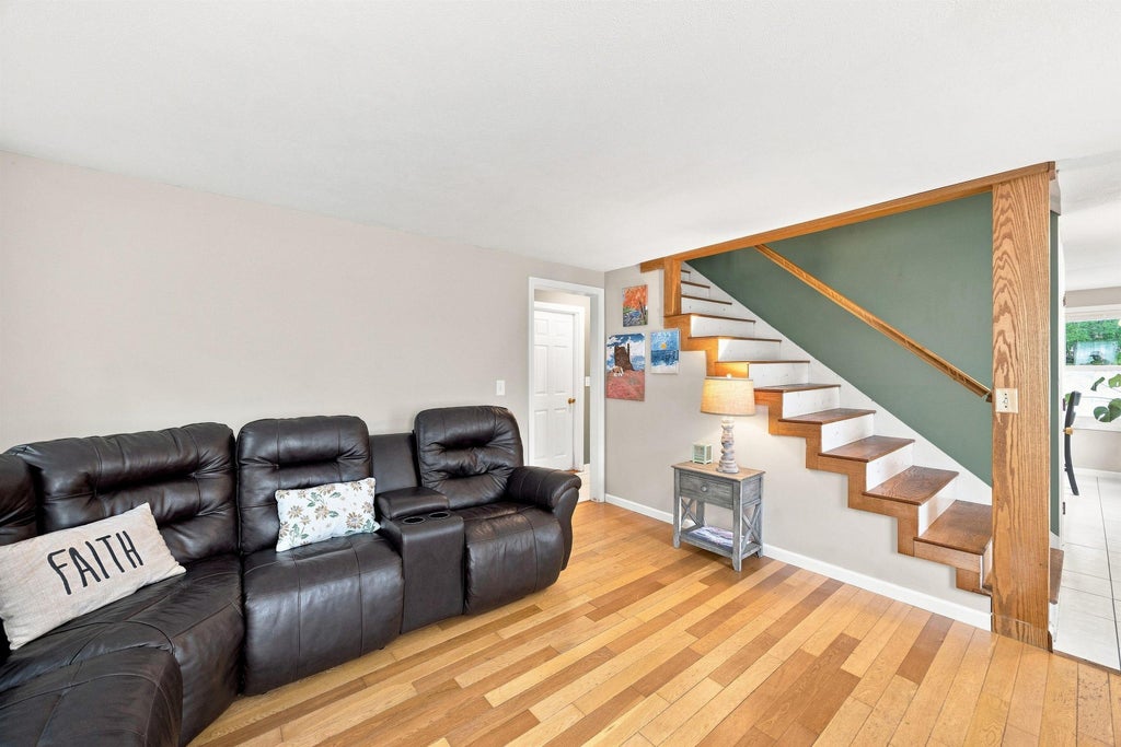 Photo of 294 Cross Road, Pembroke, NH 03275 (MLS # 5105798)