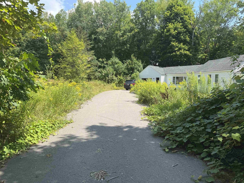 Photo of 193 New Durham Road, Alton, NH 03809 (MLS # 5094191)