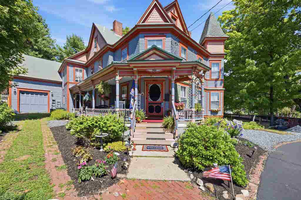 Photo of 8 Pleasant Street, Plymouth, NH 03264 (MLS # 5100185)