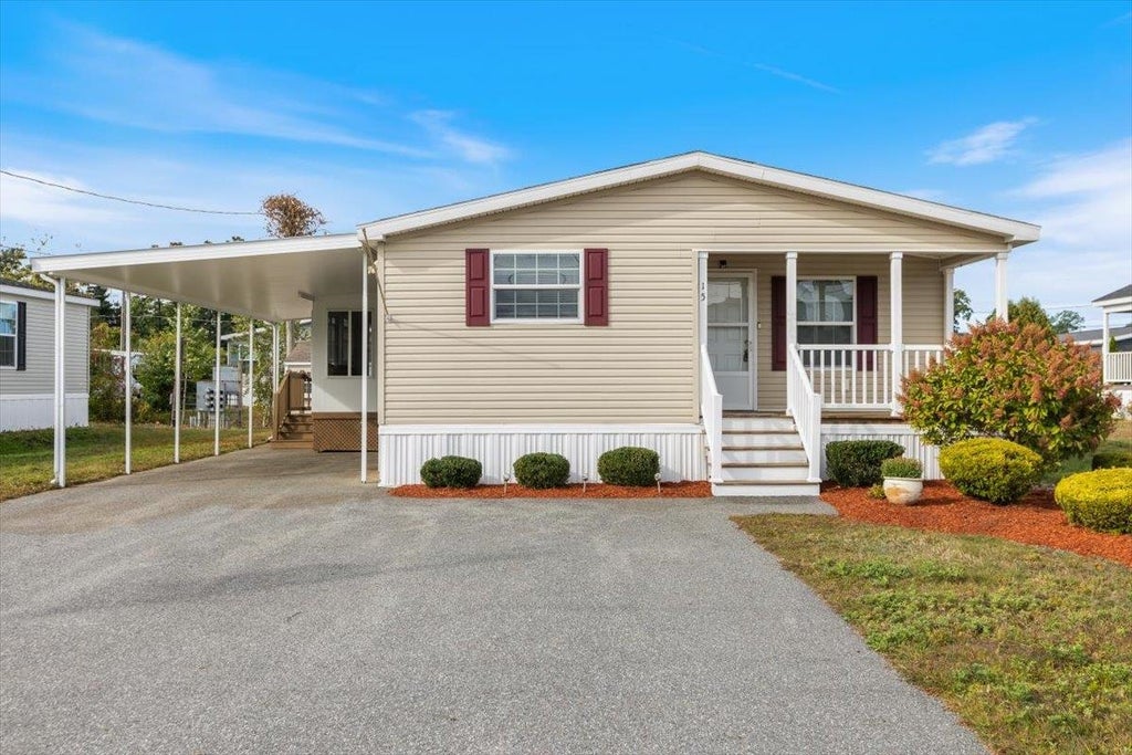 Photo of 15 Hagop Road, Salem, NH 03079 (MLS # 5111356)