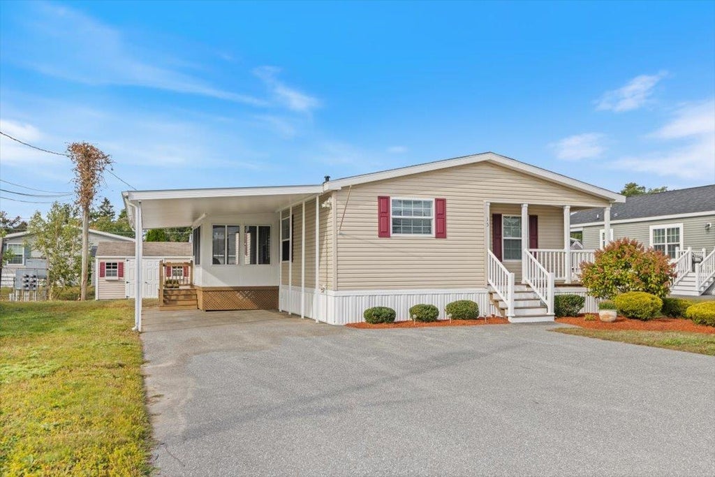 Photo of 15 Hagop Road, Salem, NH 03079 (MLS # 5111356)