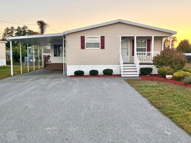 Photo of 15 Hagop Road, Salem, NH 03079 (MLS # 5111356)