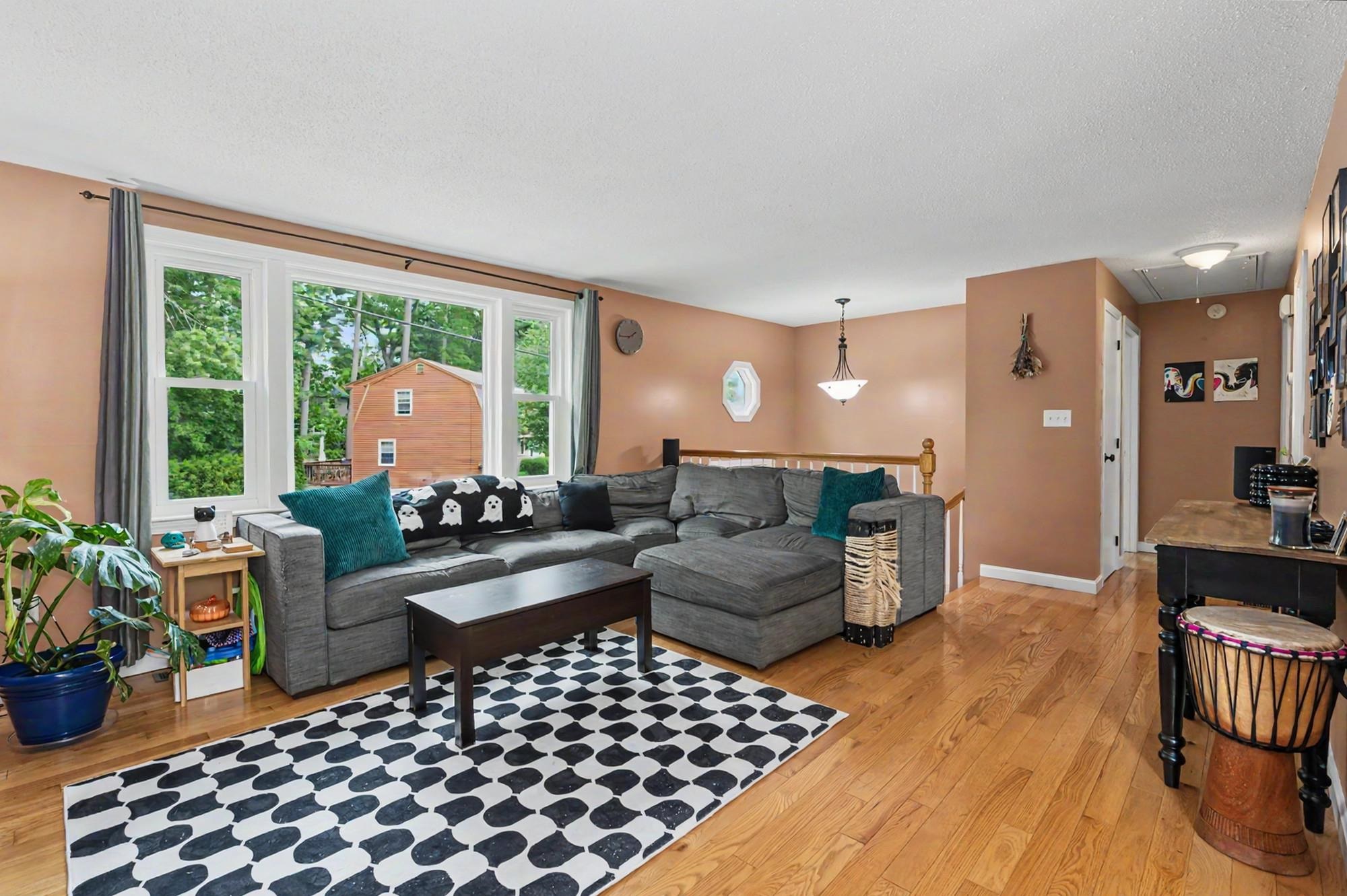 6 Killian Drive 17