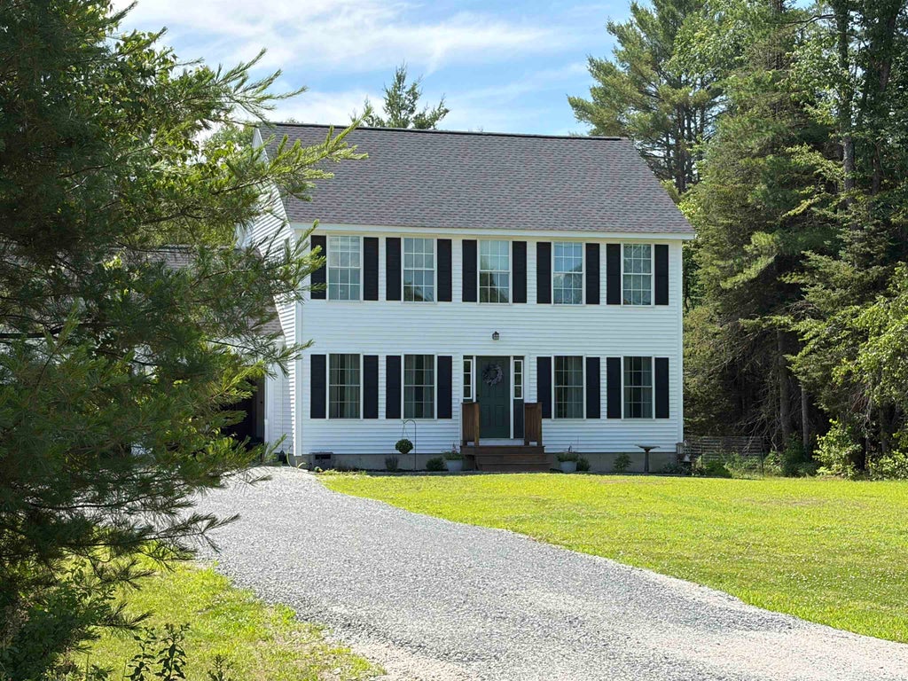 Photo of 8 Mallard Drive, Canaan, NH 03741 (MLS # 5109479)