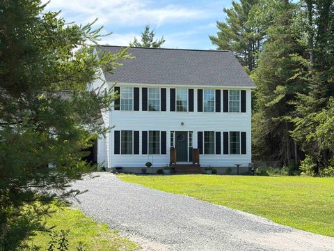 Photo of 8 Mallard Drive, Canaan, NH 03741 (MLS # 5109479)