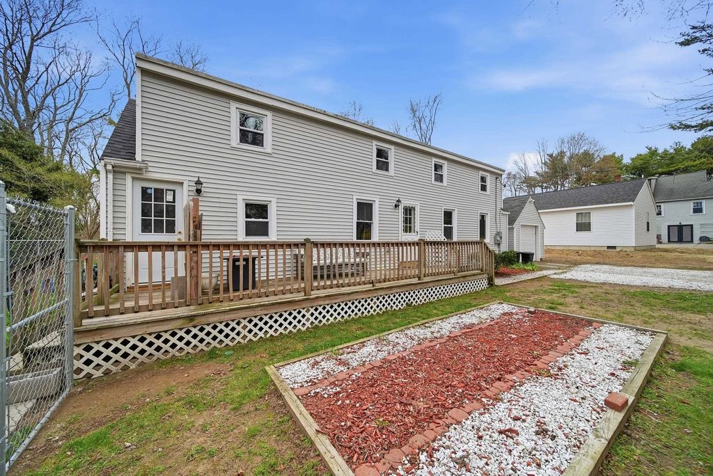 Photo of 1000 Greenland Road, Portsmouth, NH 03801 (MLS # 5087167)