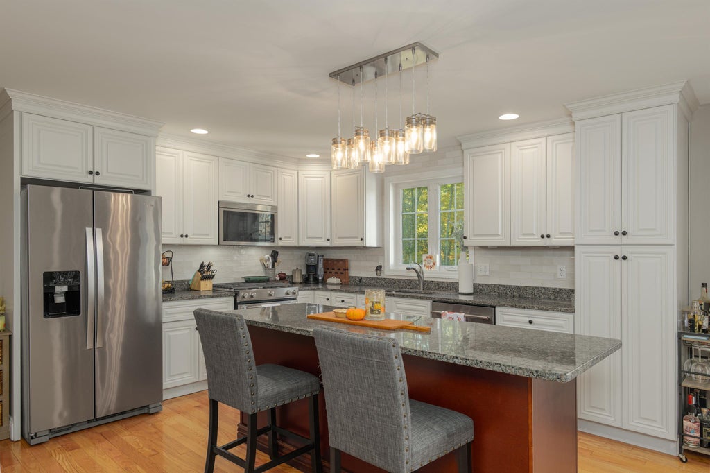 Photo of 11 Central Street #A, Hampstead, NH 03826 (MLS # 5114197)