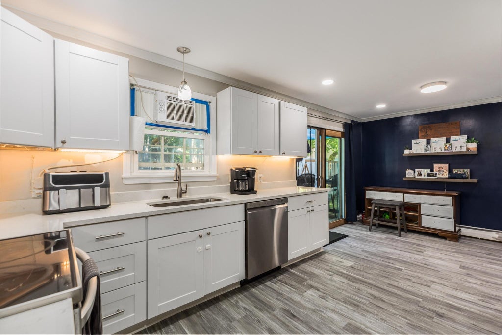 Photo of 10 Howe Street, Rochester, NH 03867 (MLS # 5106296)