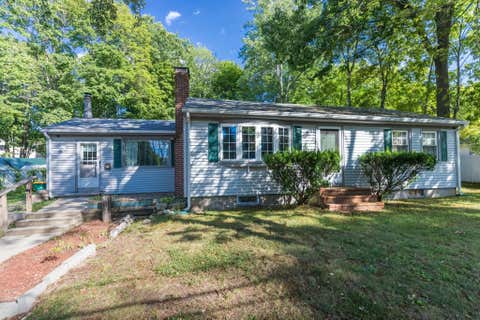 Photo of 10 Howe Street, Rochester, NH 03867 (MLS # 5106296)