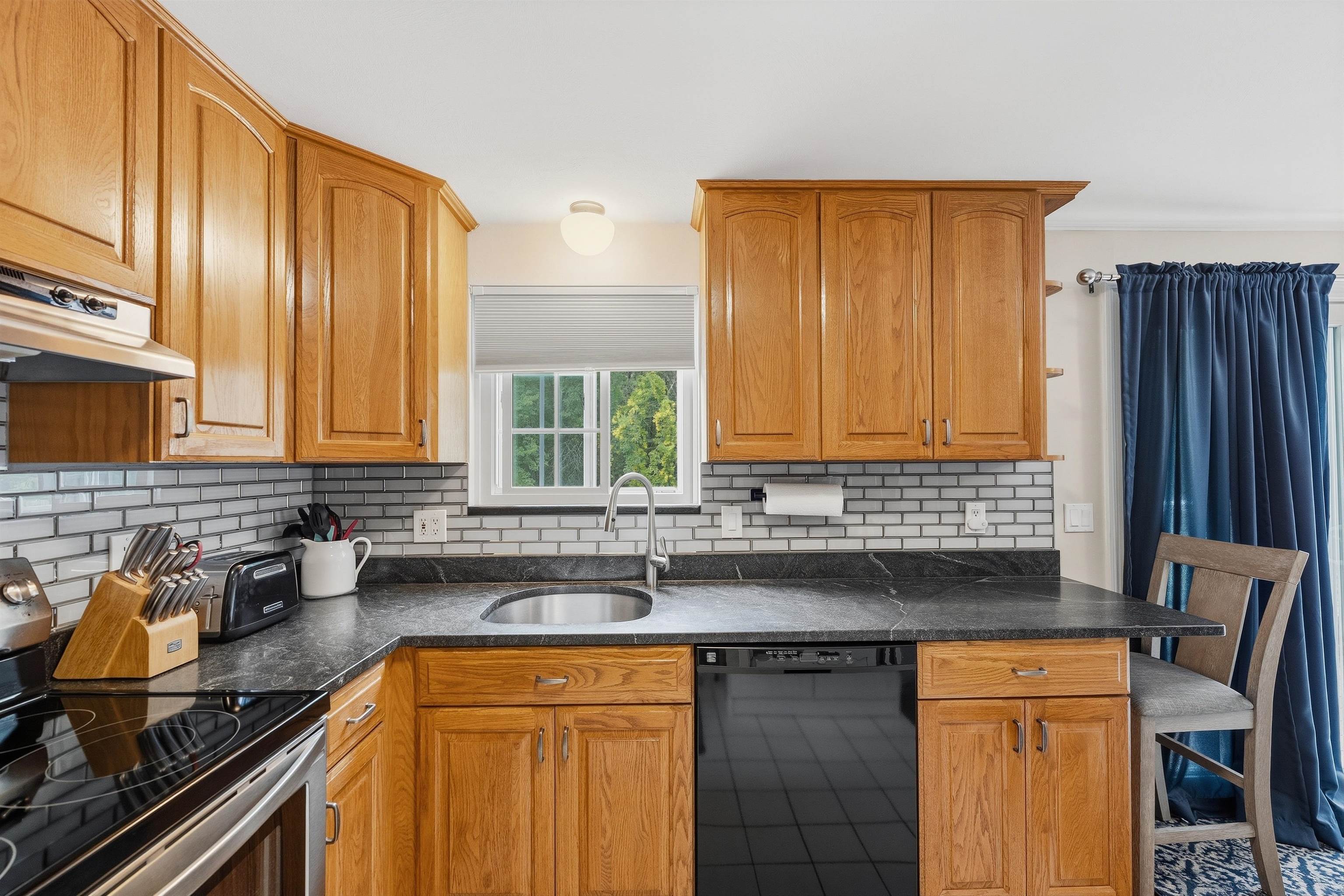 20 Oakridge Drive