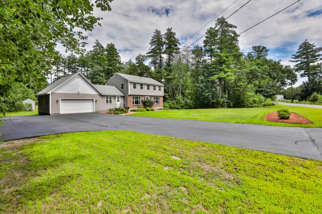 Photo of 59 Page Road, Litchfield, NH 03052 (MLS # 5103895)