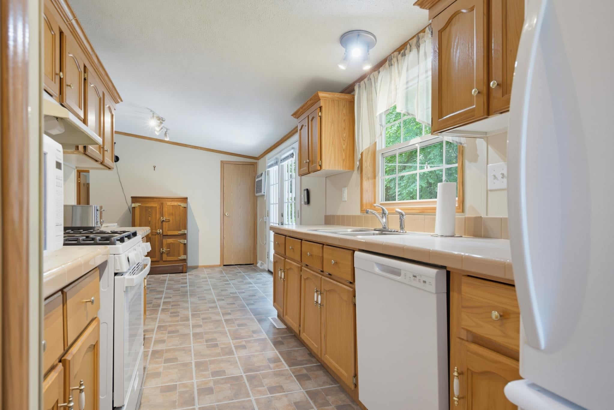 48 Sparrow Drive