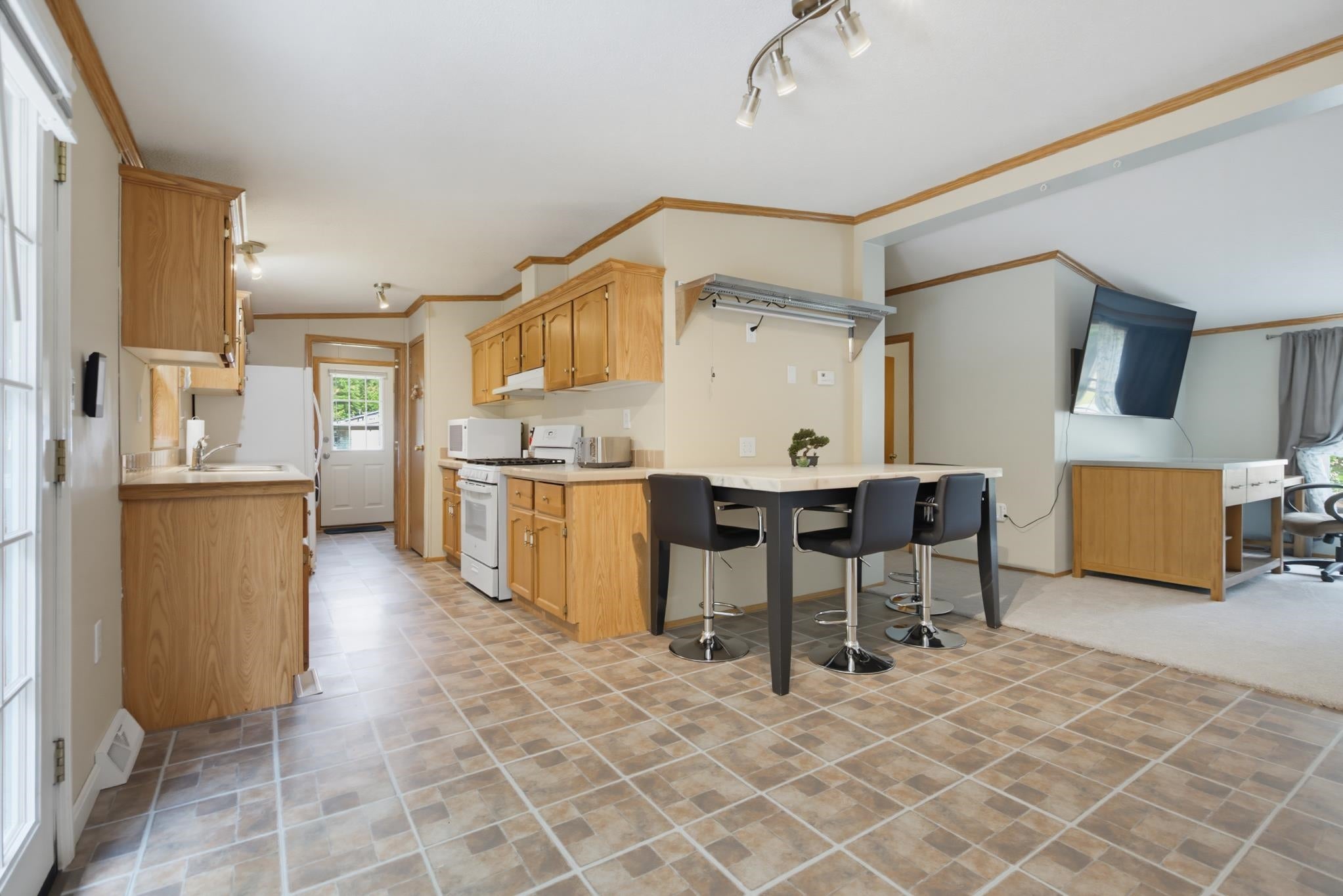 48 Sparrow Drive
