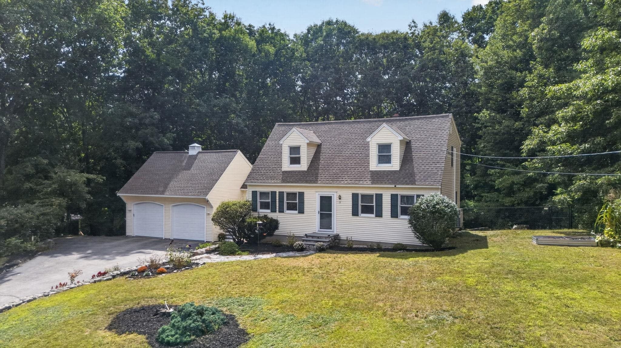 13 Helen Drive