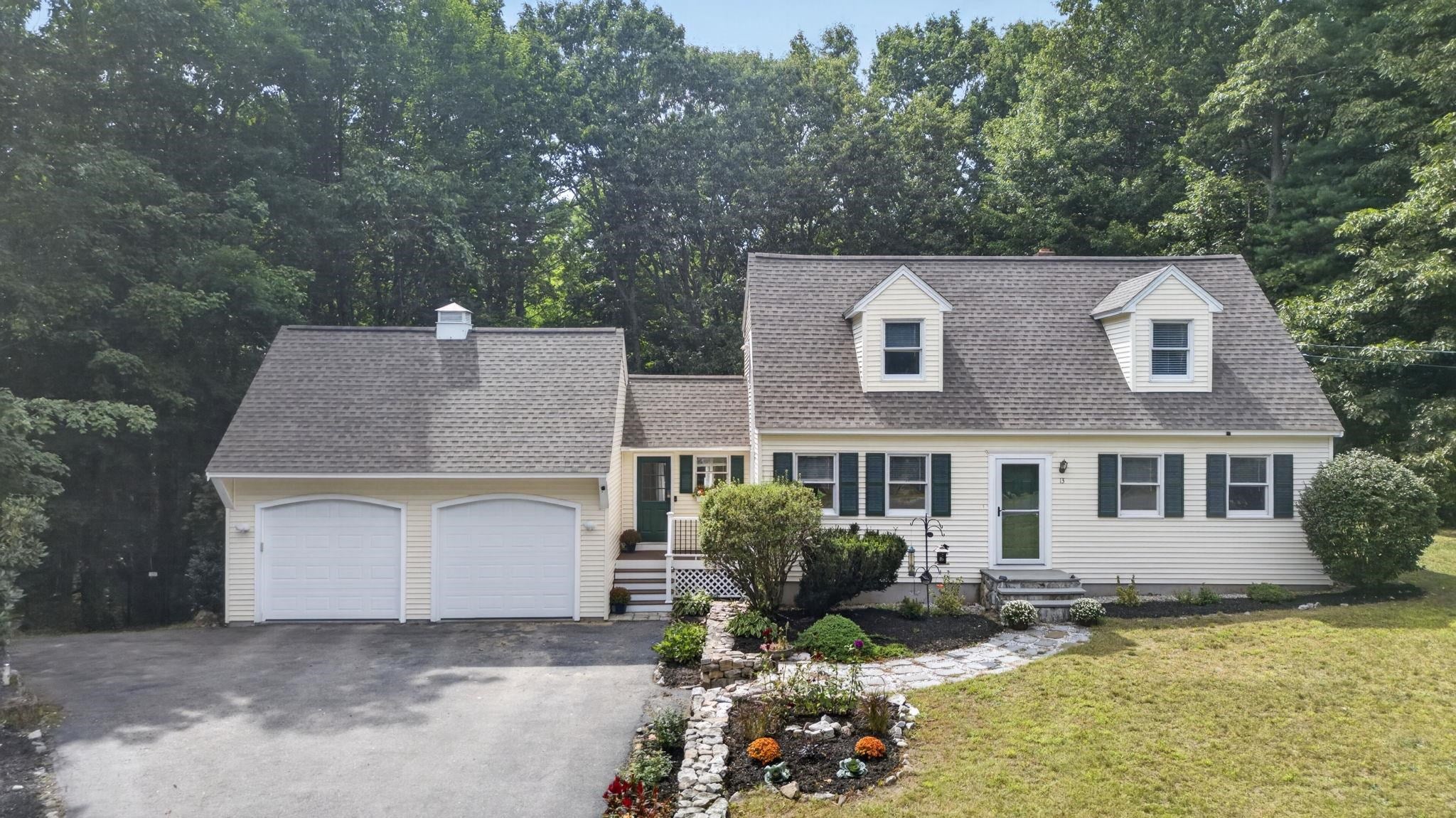 13 Helen Drive