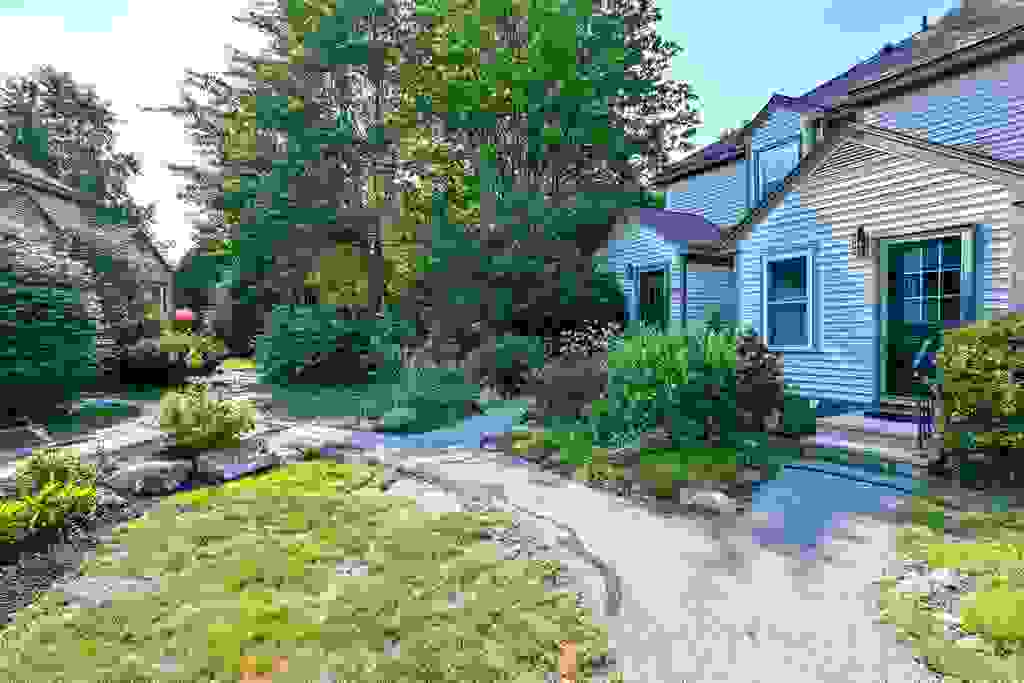 Photo of 11 Surrey Run, Dover, NH 03820 (MLS # 5101046)