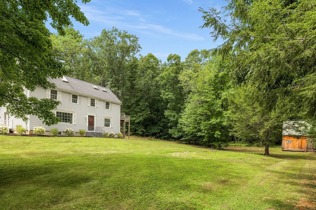 Photo of 8 Brookhaven Road, Kingston, NH 03848 (MLS # 5104934)
