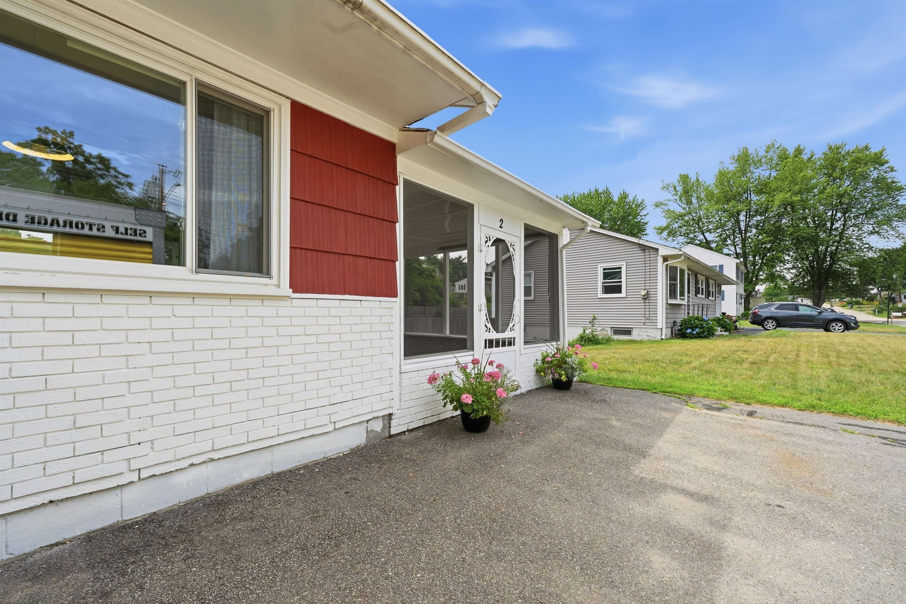 2 Iroquois Road