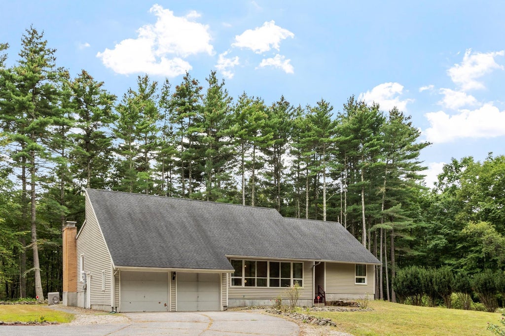 Photo of 182 Farley Road, Hollis, NH 03049 (MLS # 5109347)
