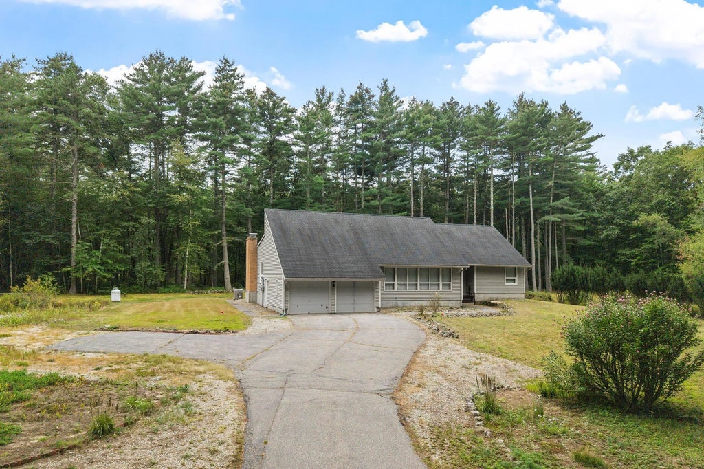 Photo of 182 Farley Road, Hollis, NH 03049 (MLS # 5109347)