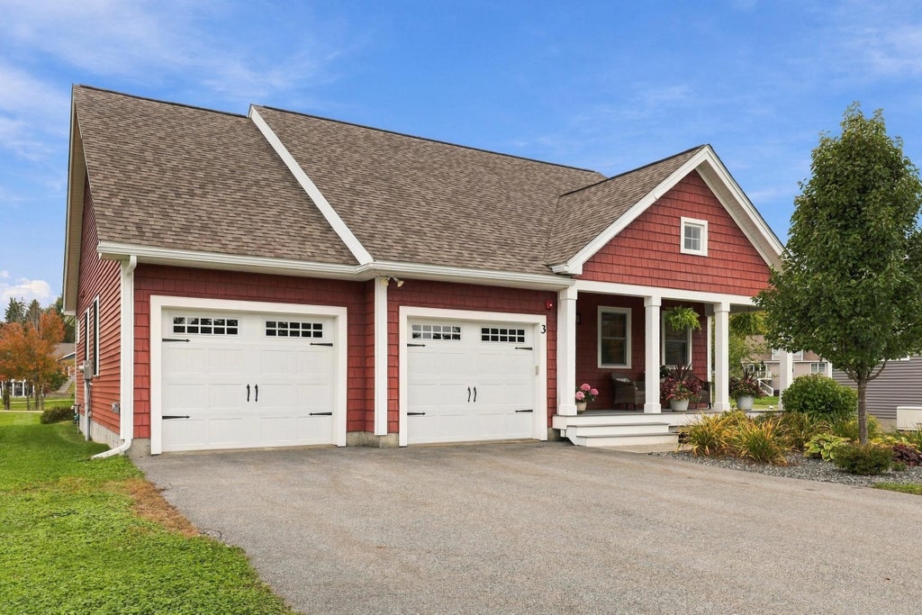 Photo of 3 James Circle, Brentwood, NH 03833 (MLS # 5112705)