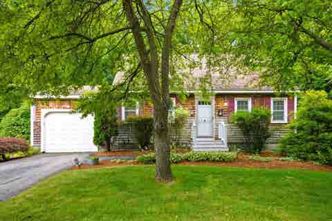 Photo of 590 Laydon Street, Manchester, NH 03109 (MLS # 5100191)