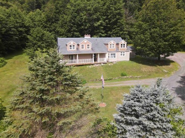 13 Brookside Lane Newfane VT 05345