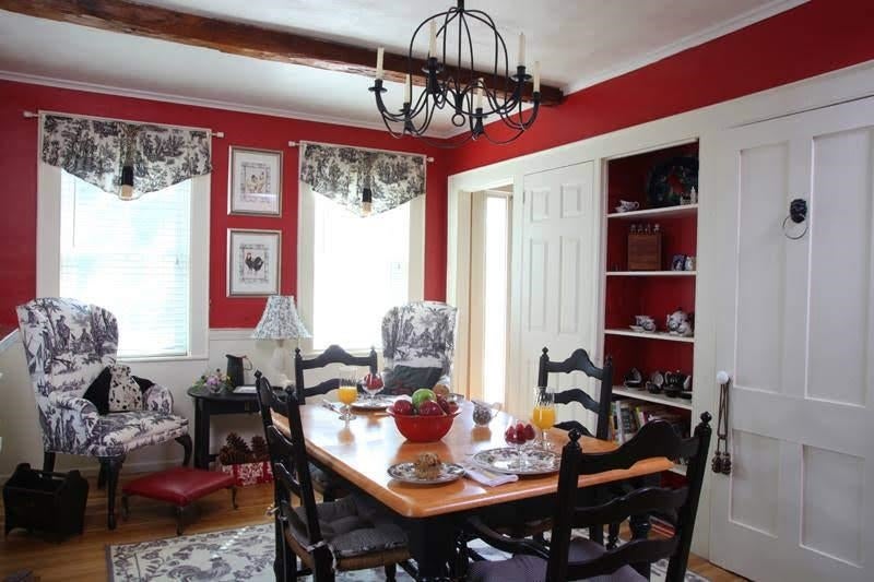 Photo of 20 Whitten Neck Road, Wolfeboro, NH 03894 (MLS # 5101672)