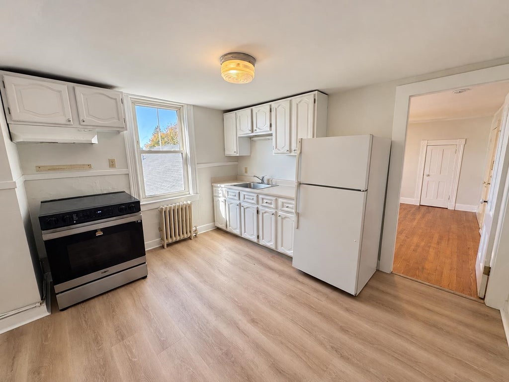 Photo of 44 Court Street #E, Keene, NH 03431 (MLS # 5113890)