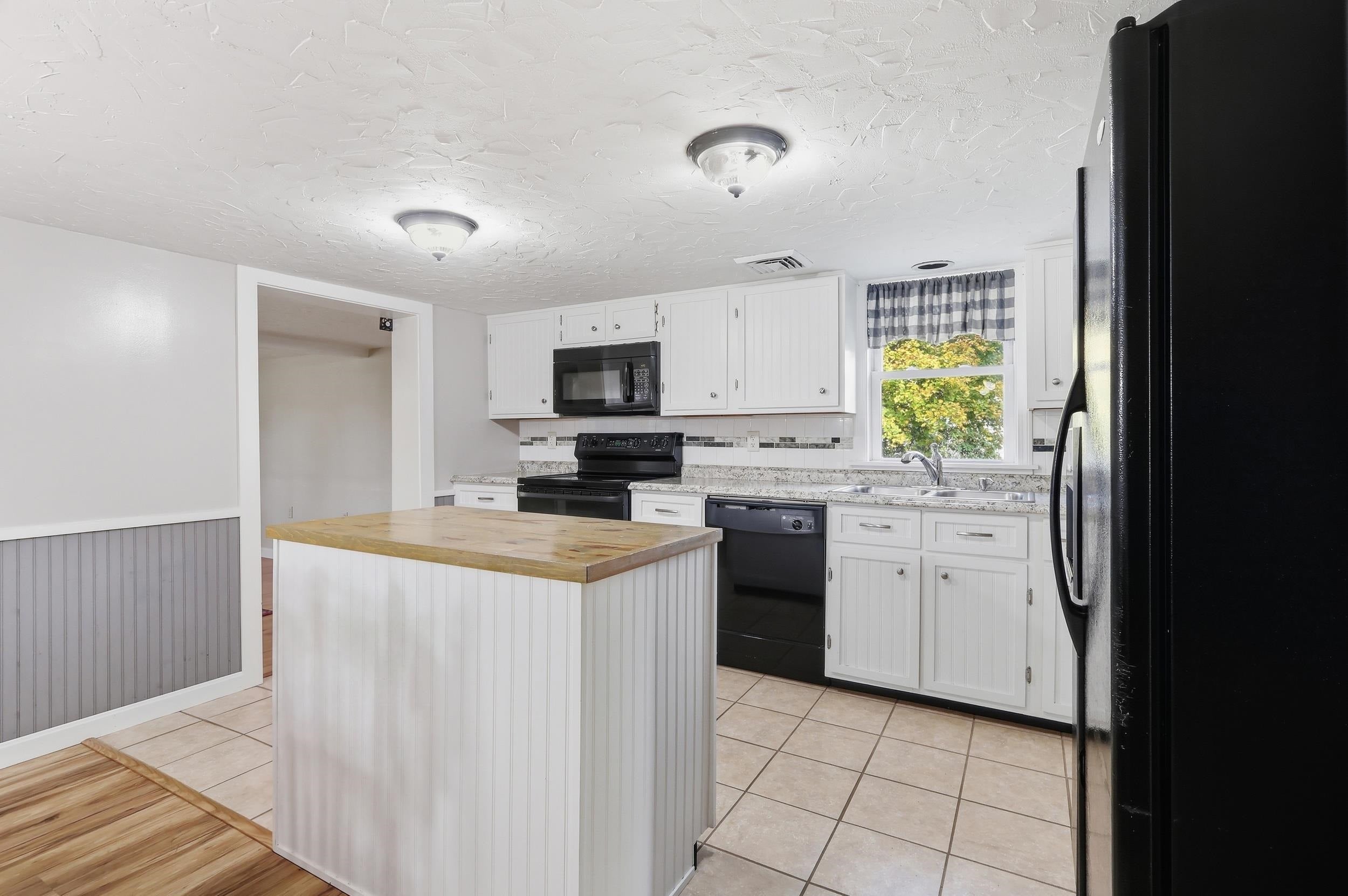 19 Perkins Avenue