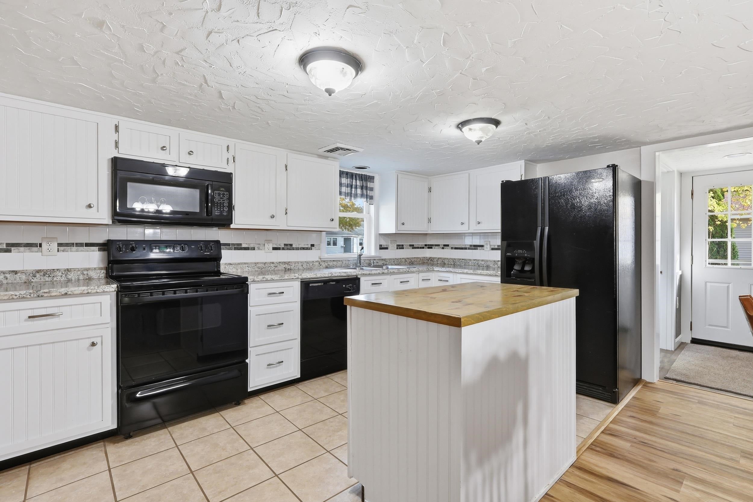 19 Perkins Avenue