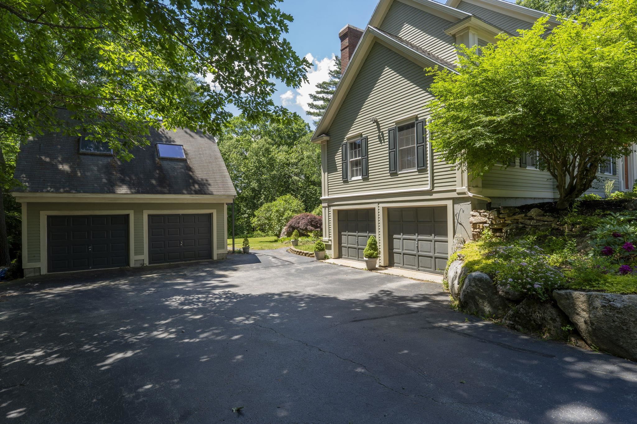 11 Wood Hill Drive