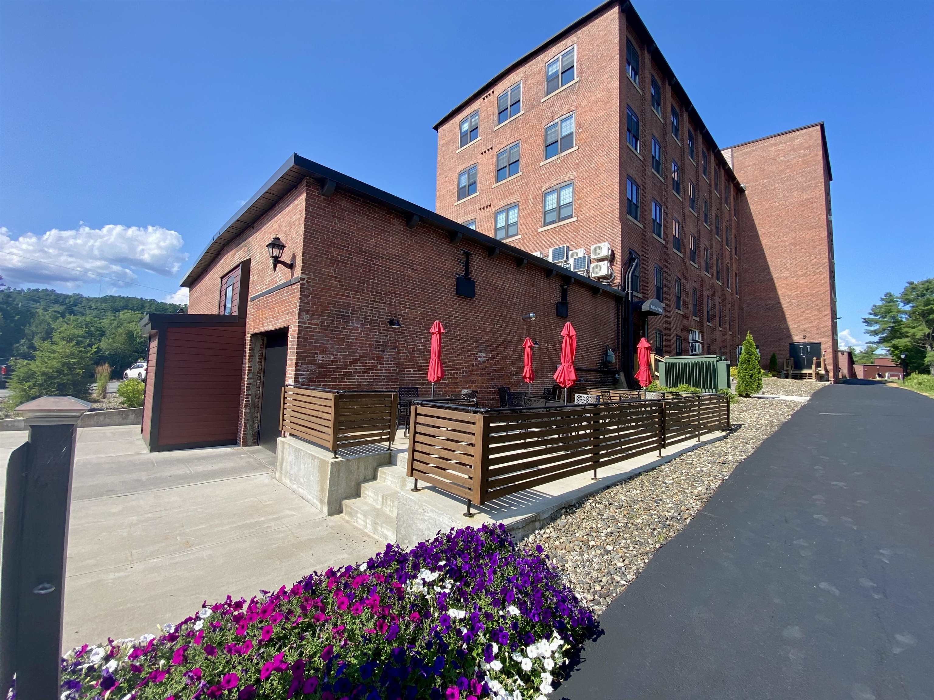 24 Beacon Street - Photo 4