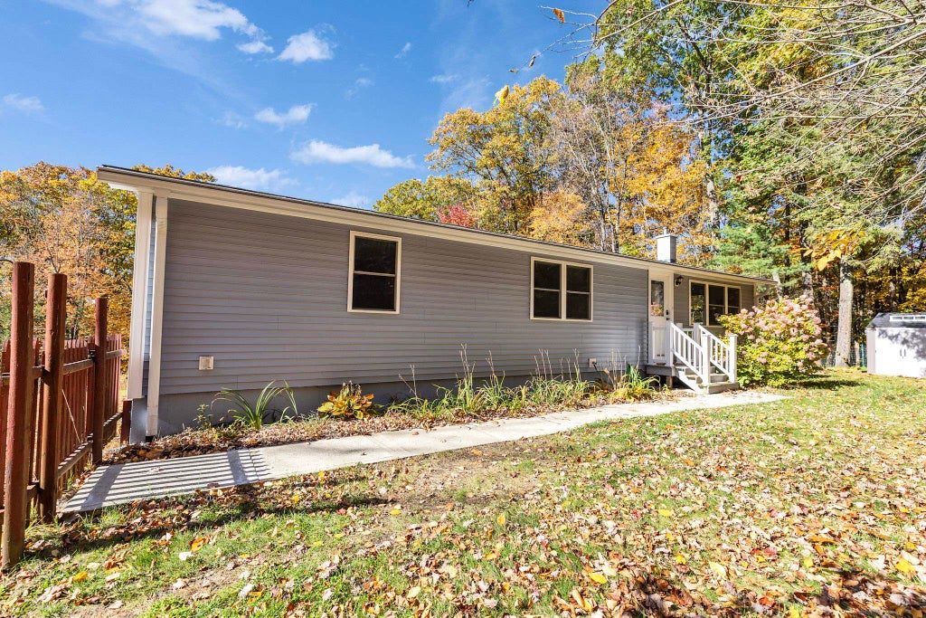 Photo of 196 Rhododendron Road, Fitzwilliam, NH 03447 (MLS # 5114276)
