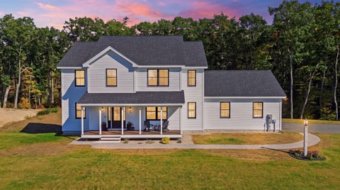 Photo of 33 Daniel Road, Derry, NH 03038 (MLS # 5113605)